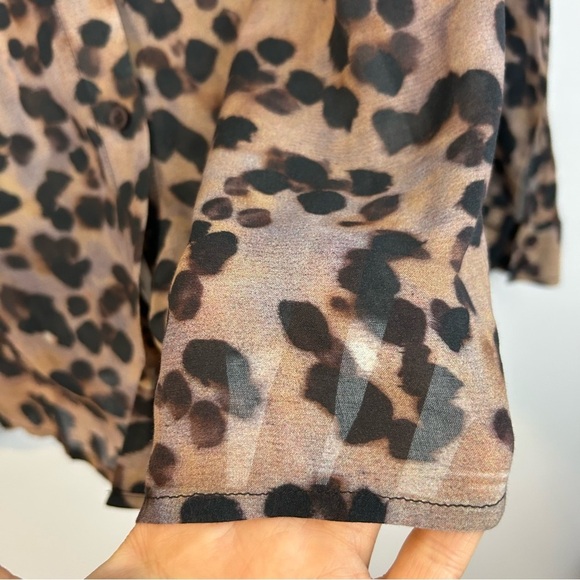 NWT Cloth & Stone Animal Print Lightweight Button Down Shirt Golden Spots Size S - Picture 14 of 15